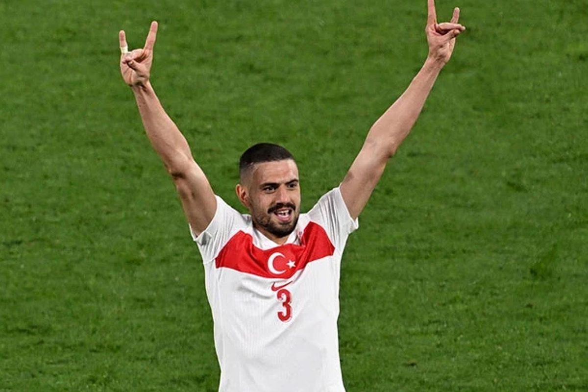 Merih Demiral’ın Fener’e gelmek için yaptığı fedakarlığa bakın