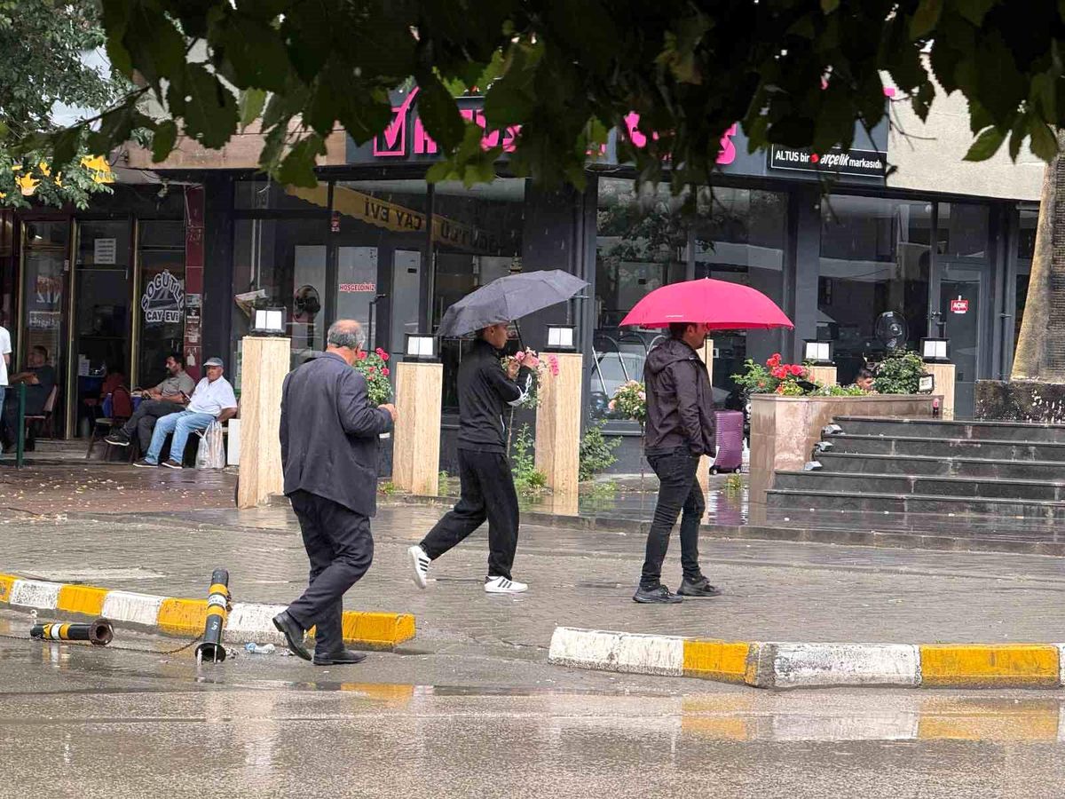 Iğdır’da Sağanak Yağış Hayatı Olumsuz Etkiledi