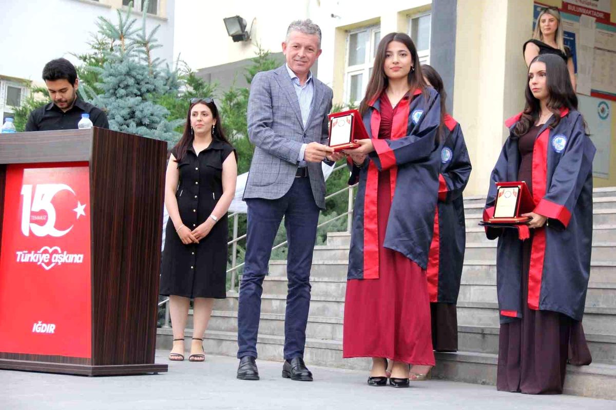 Iğdır’da Mezuniyet Sevinci
