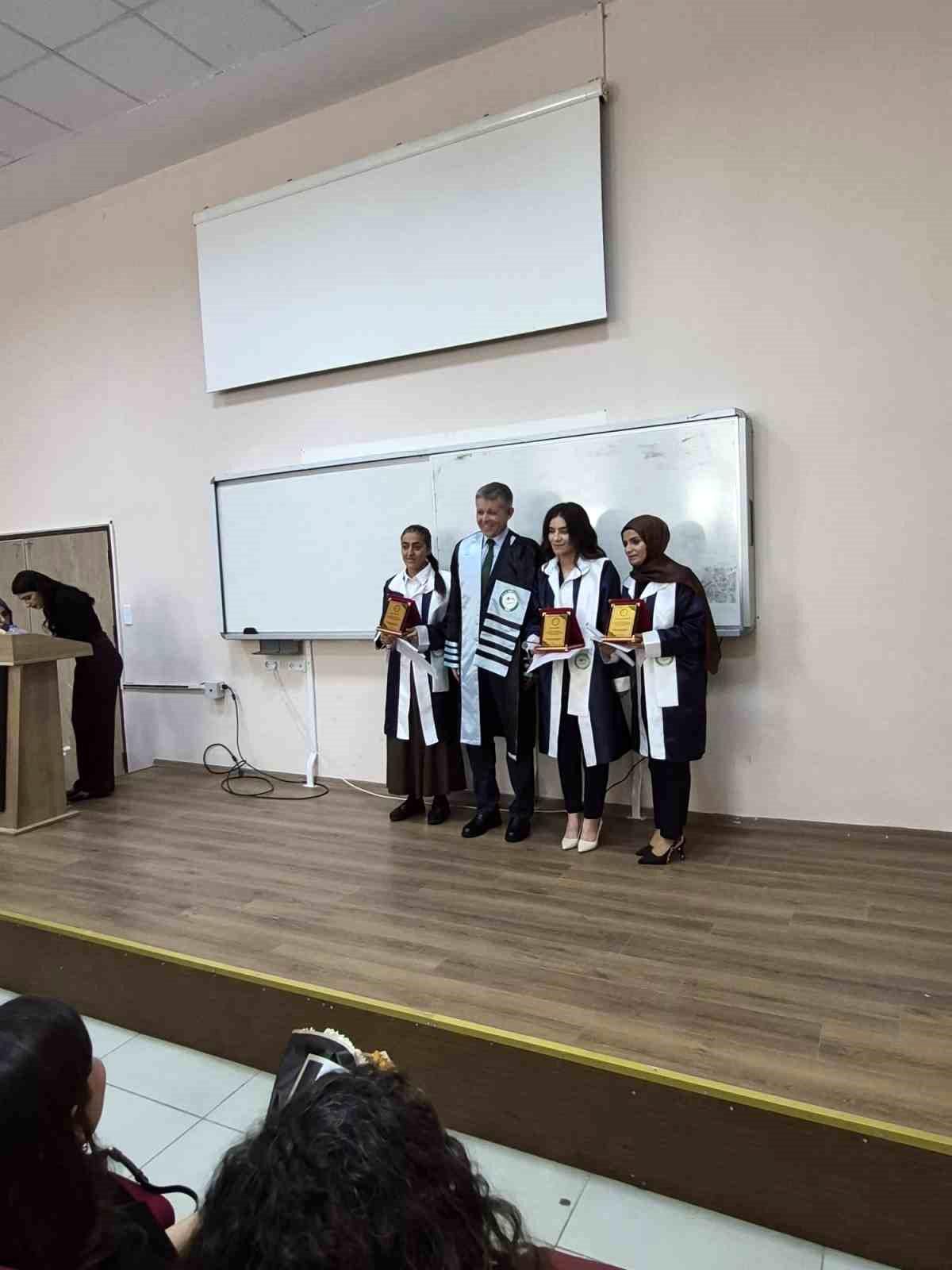 Türk Dili ve Edebiyatı Bölümü’nde Mezuniyet Töreni