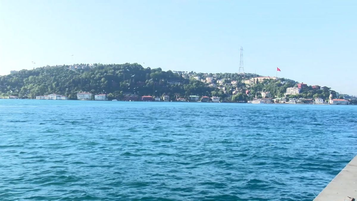 Rusya’da saldırıya uğrayan tanker İçin İstanbul Boğazı kapatıldı