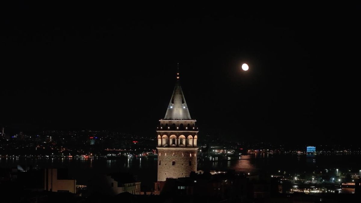 İstanbul’da Dolunay Görsel Şöleni