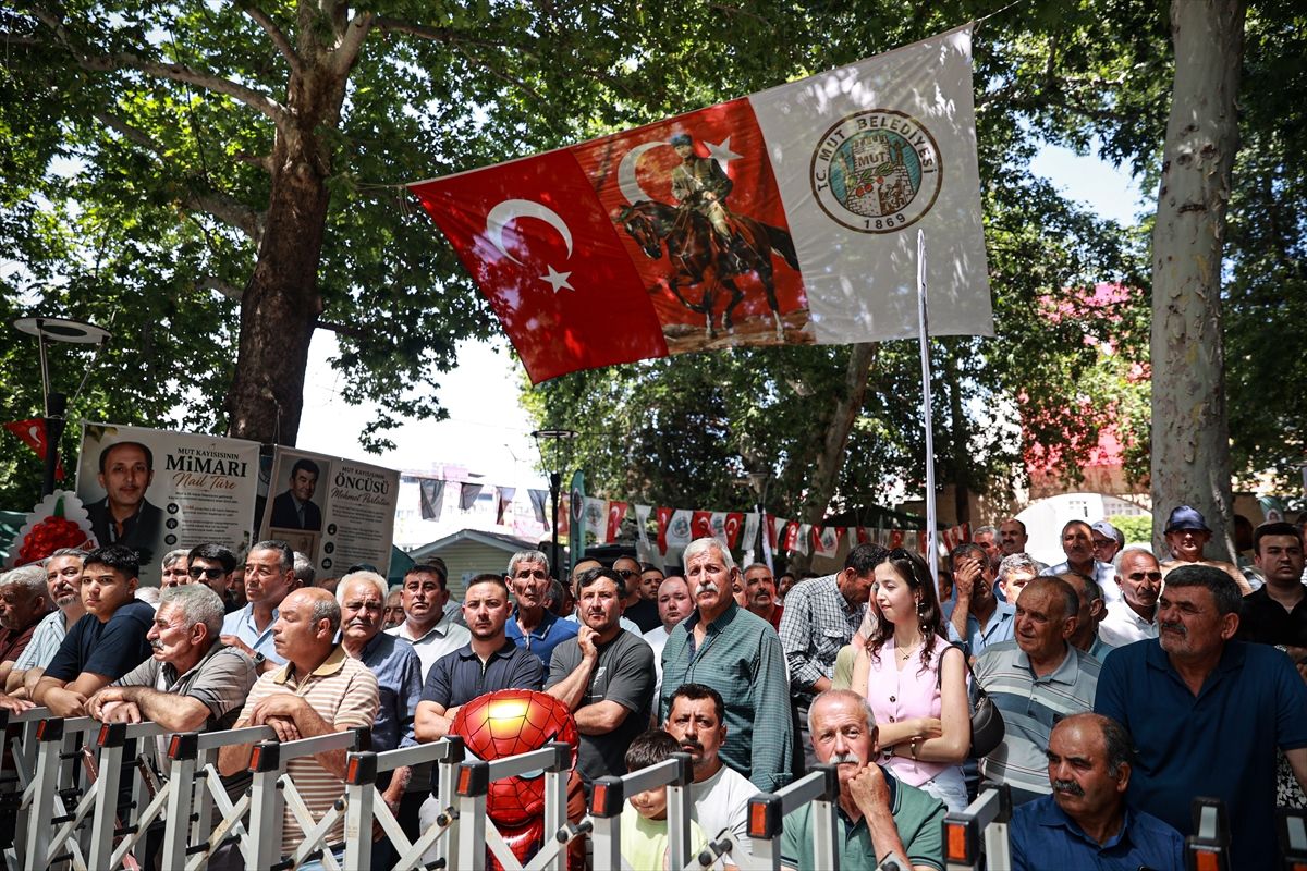 Dervişoğlu Mut’ta Festivalde Konuştu