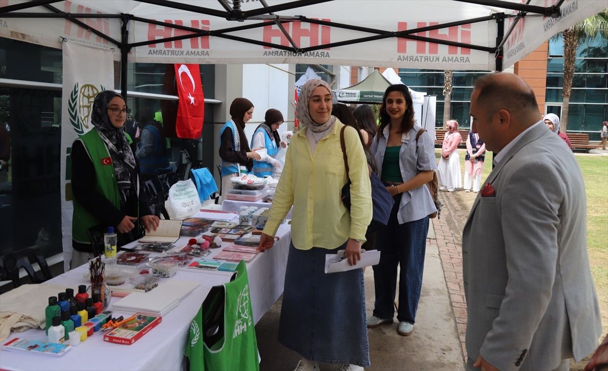 Bakırçay Üniversitesi’nde Hayır Çarşısı Açıldı