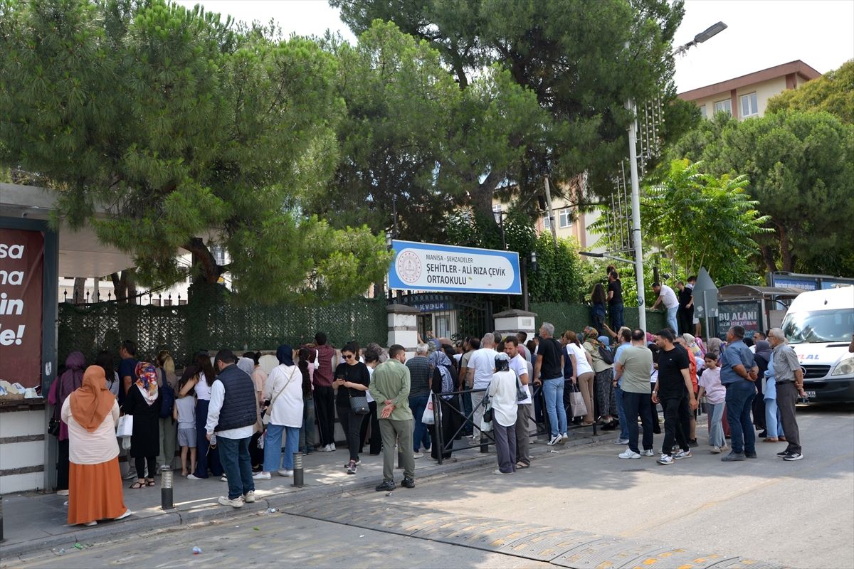 LGS Sınavına 75 Bin Öğrenci Katıldı