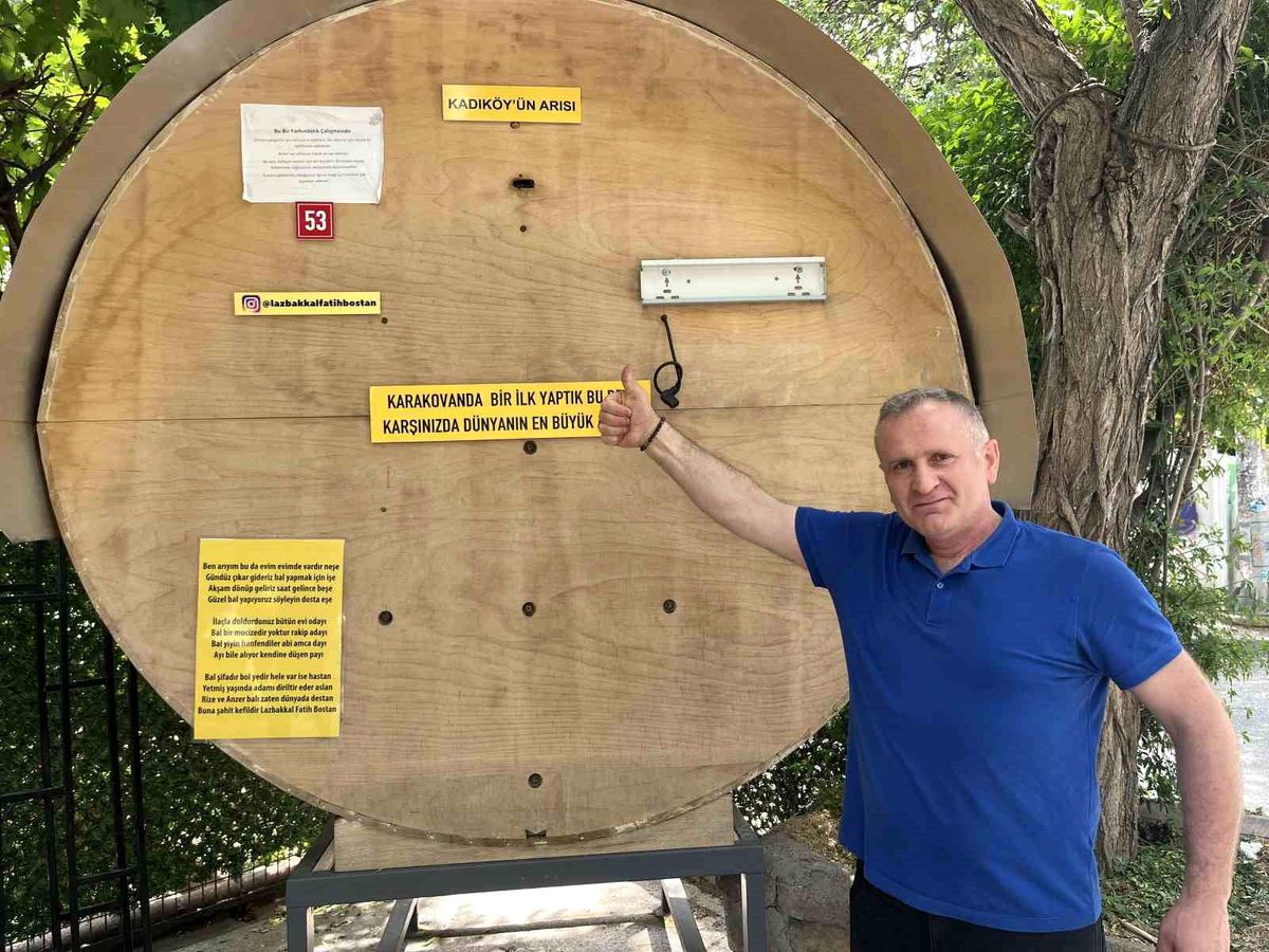 Dünyanın En Büyük Yuvarlak Bal Kovanı Kadıköy’de