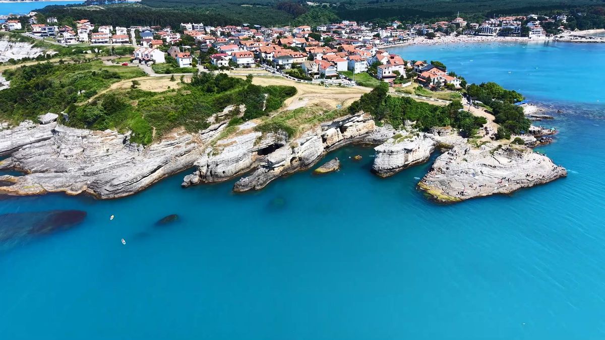 Kandıra sahilleri turkuaz renge büründü