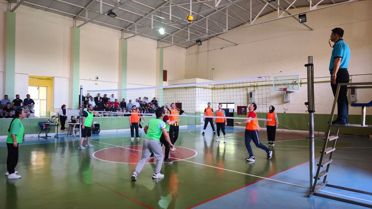 Karakeçili’de Voleybol Turnuvası Düzenlendi