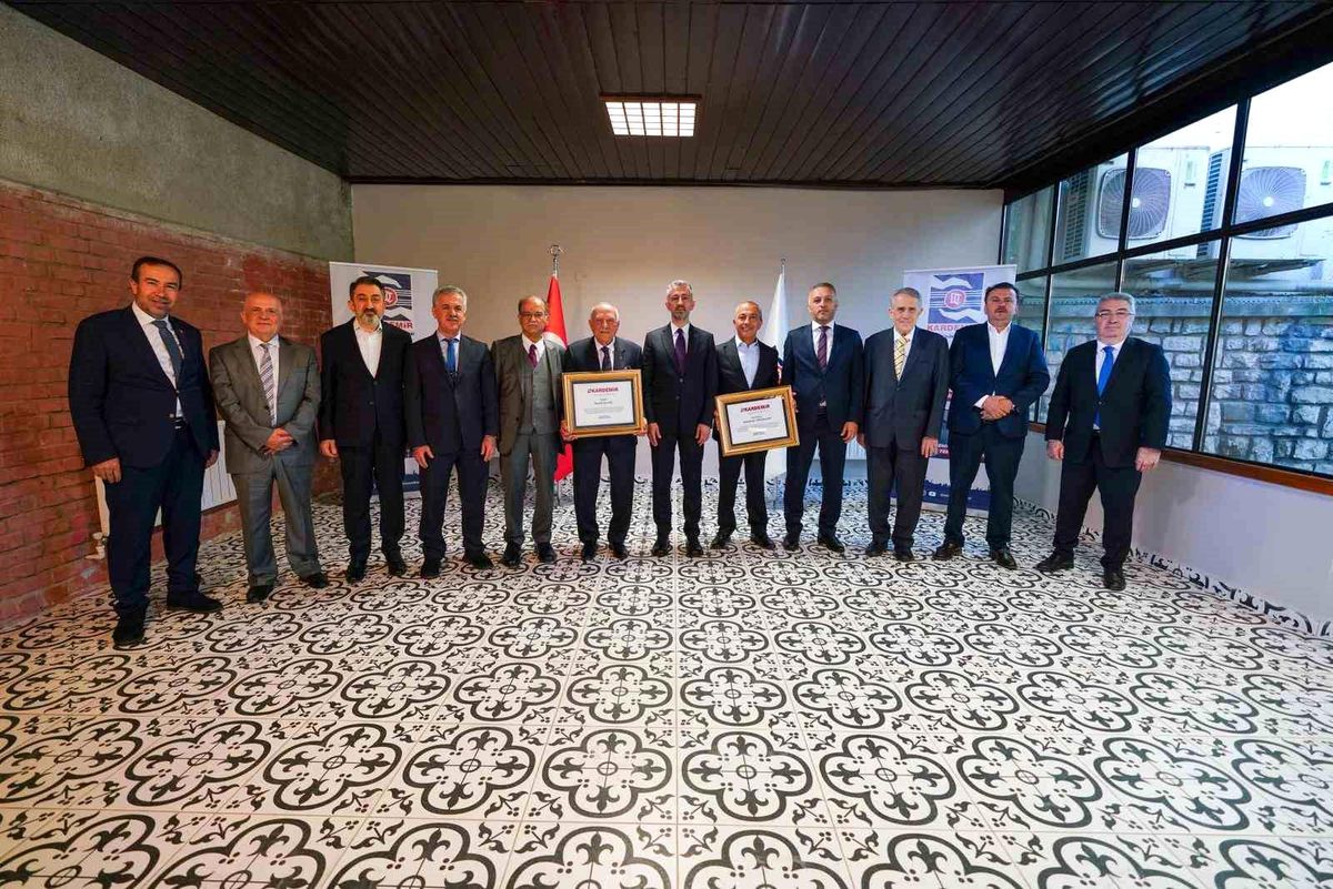 KARDEMİR Onursal Başkanlıkları Verildi