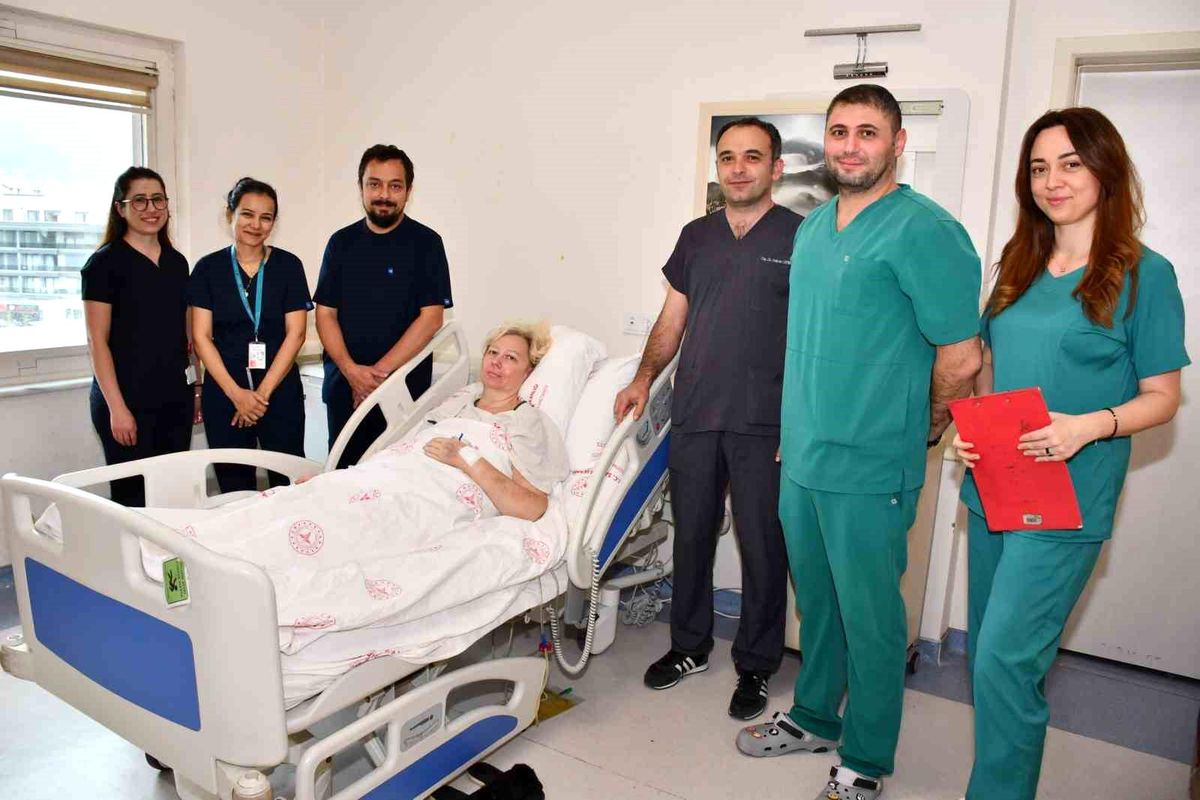 Dev Yumurtalık Kitle Ameliyatı Başarıyla Gerçekleşti