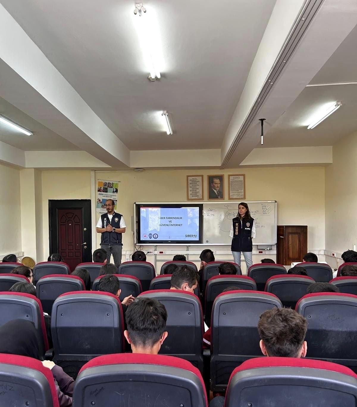 Kars’ta Gençlere Siber Güvenlik Eğitimi