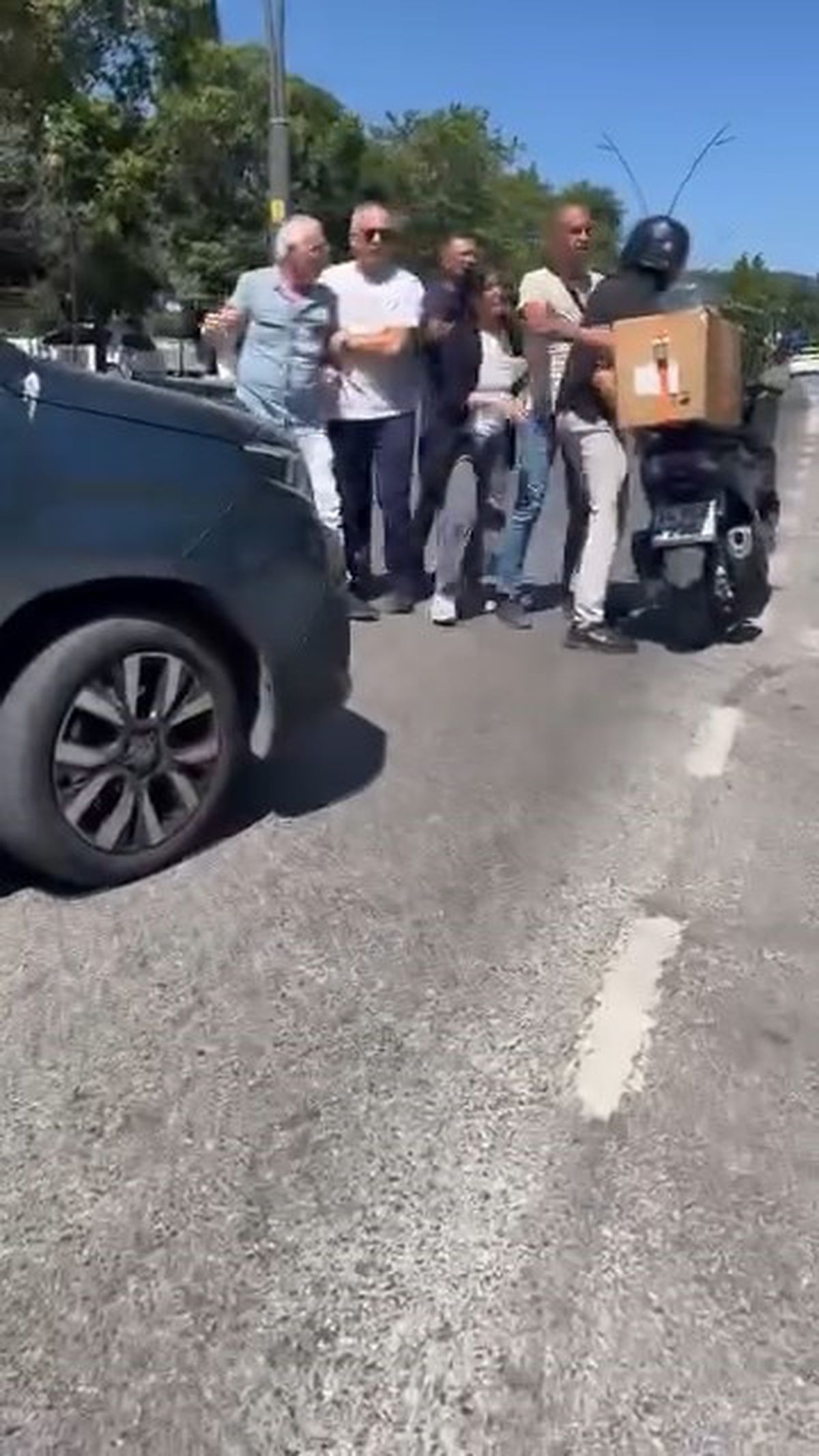 Kartal’da Yol Verme Tartışması Kavga ve Kaza ile Bitti