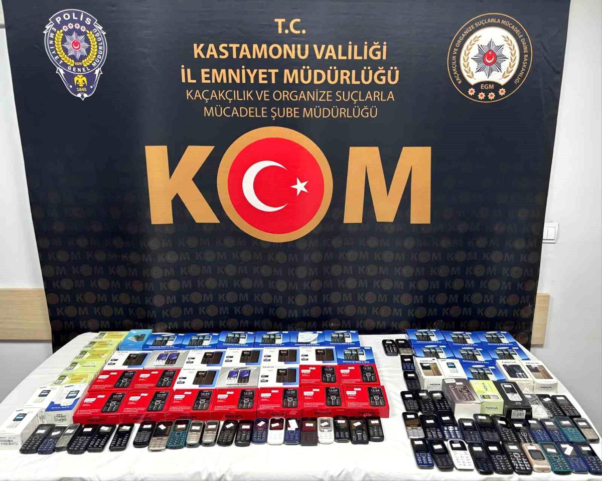 Kastamonu’da 102 Kaçak Cep Telefonu Ele Geçirildi