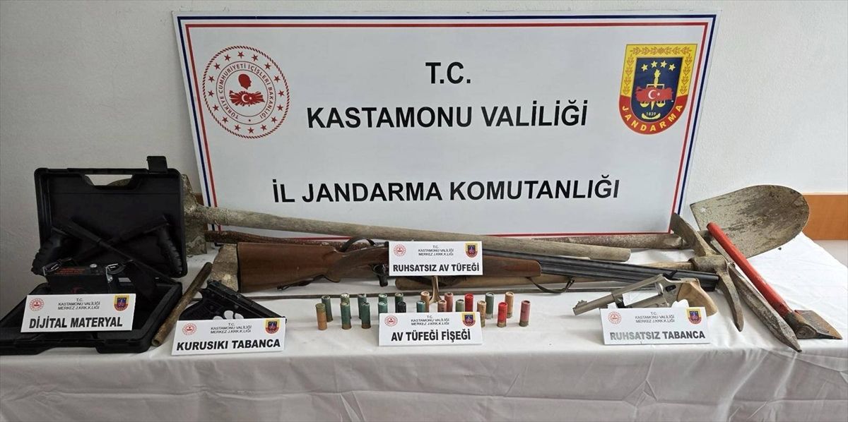 Kastamonu’da Kaçakçılık Operasyonu: 13 Gözaltı