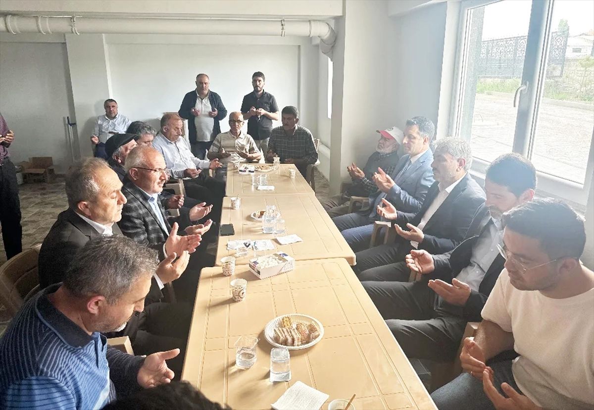 Kaymakam Canpolat’tan KKKA Şehidi Çocuğa Başsağlığı Ziyareti