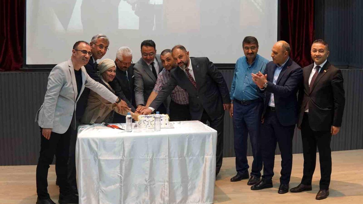 Kayseri Ticaret Lisesi’nin 100. Yıl Kutlaması Coşkuyla Yapıldı