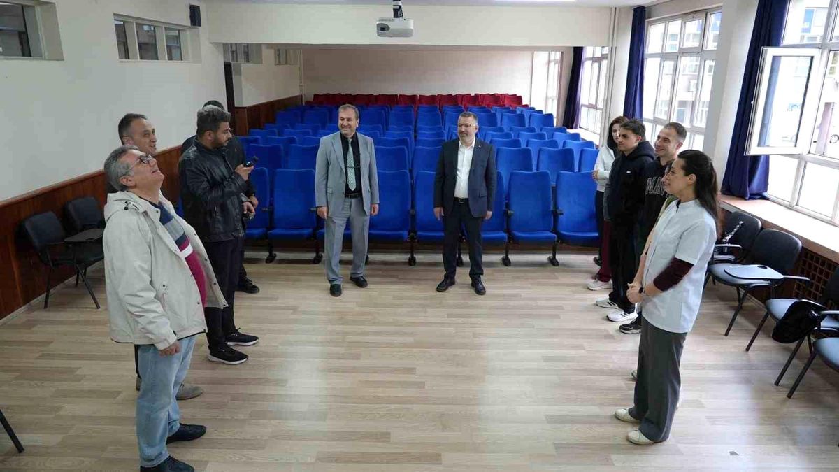 Rektör Kırışık Tıp Fakültesi’ni Ziyaret Etti