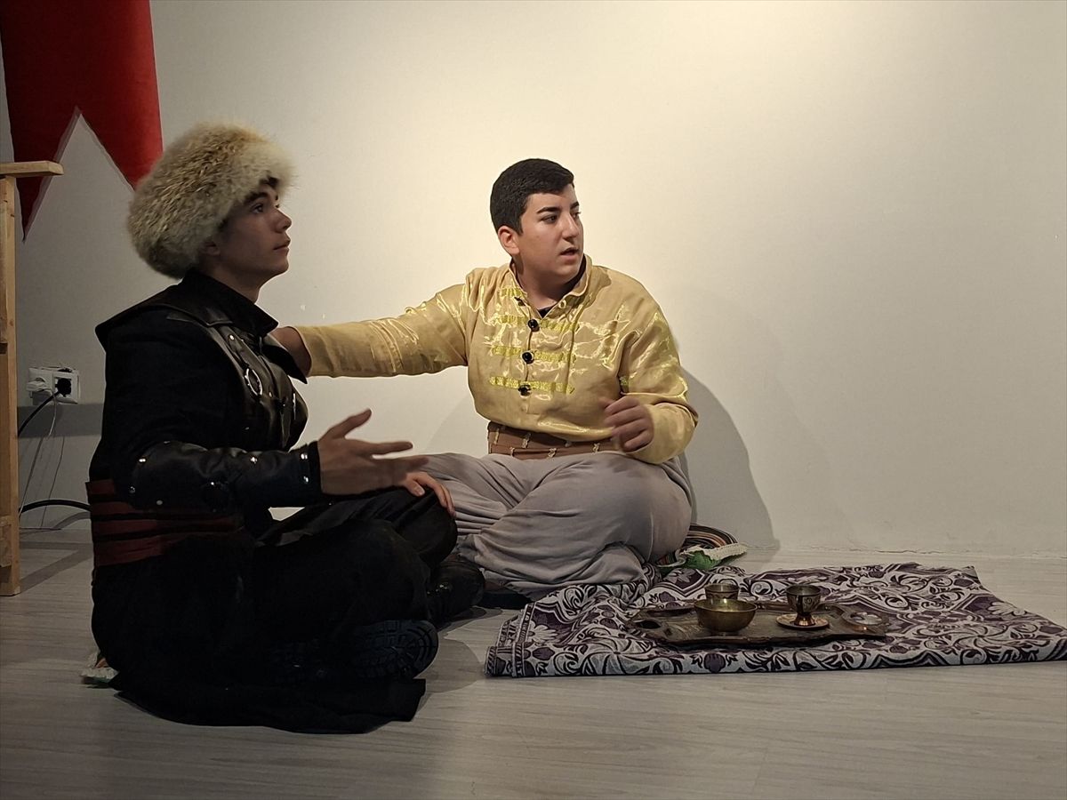 Keban Lisesi’nde Deli Dumrul Oyunu