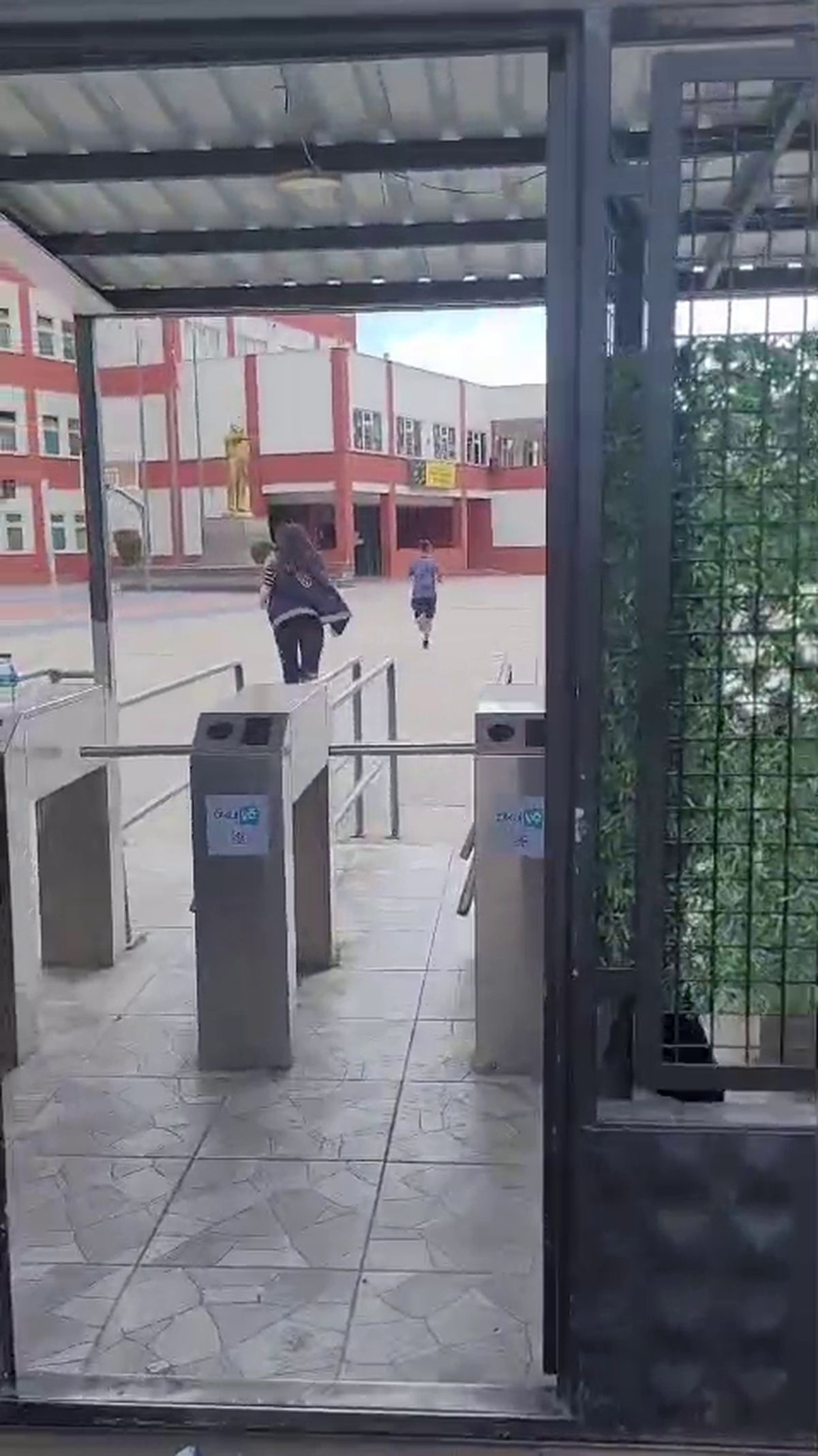 Kimlik Kaybeden Öğrenciye Polis Desteği