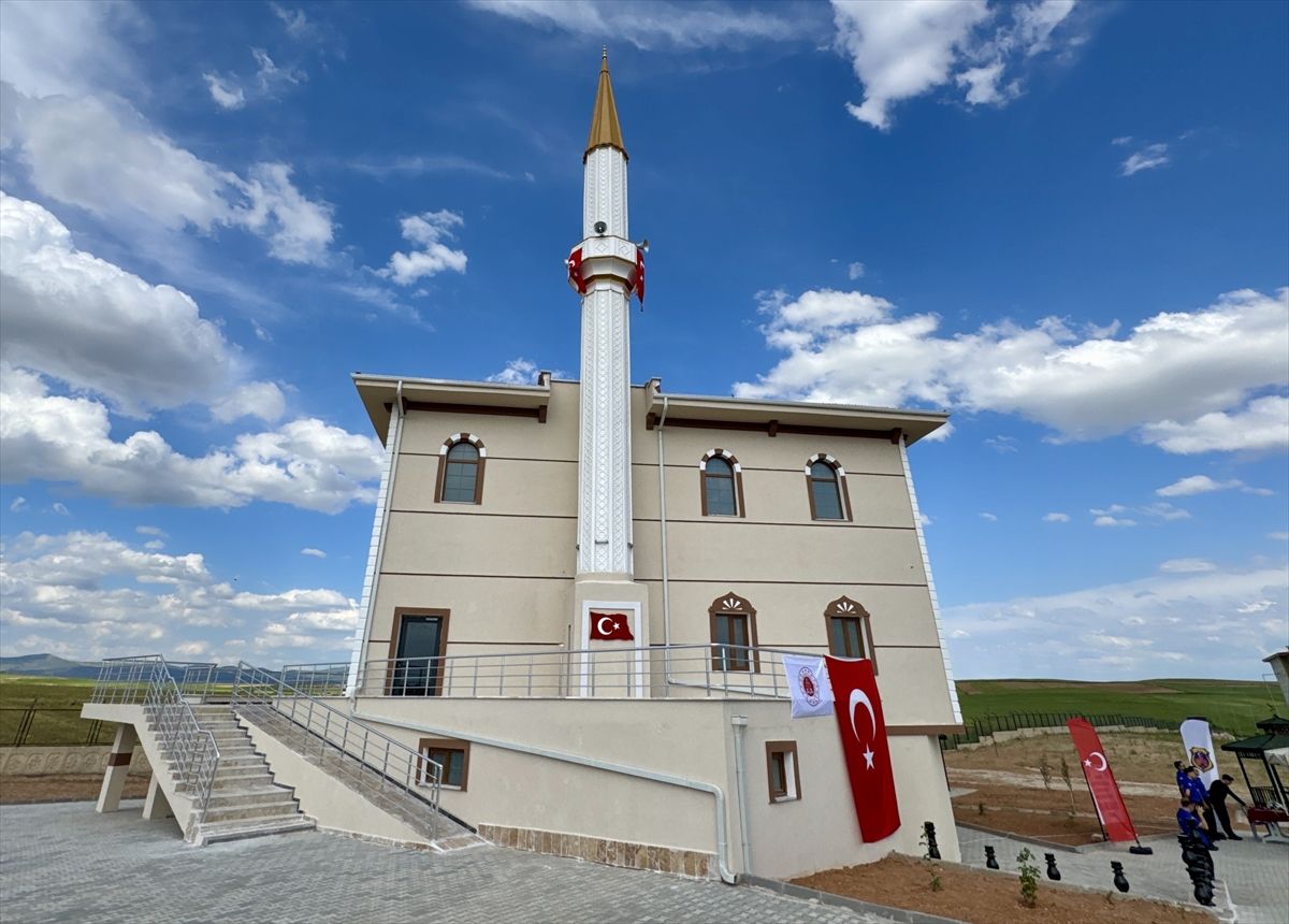 Kırşehir’de Adalet Camisi İbadete Açıldı