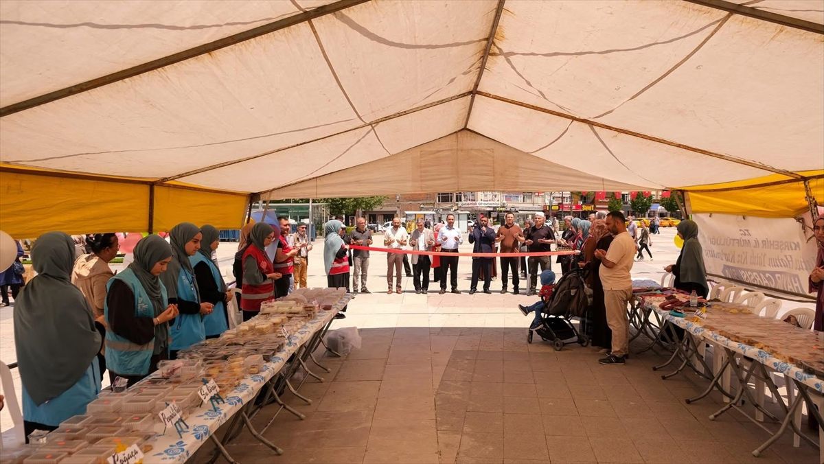 Kırşehir’de Hayır Çarşısı Etkinliği Düzenlendi