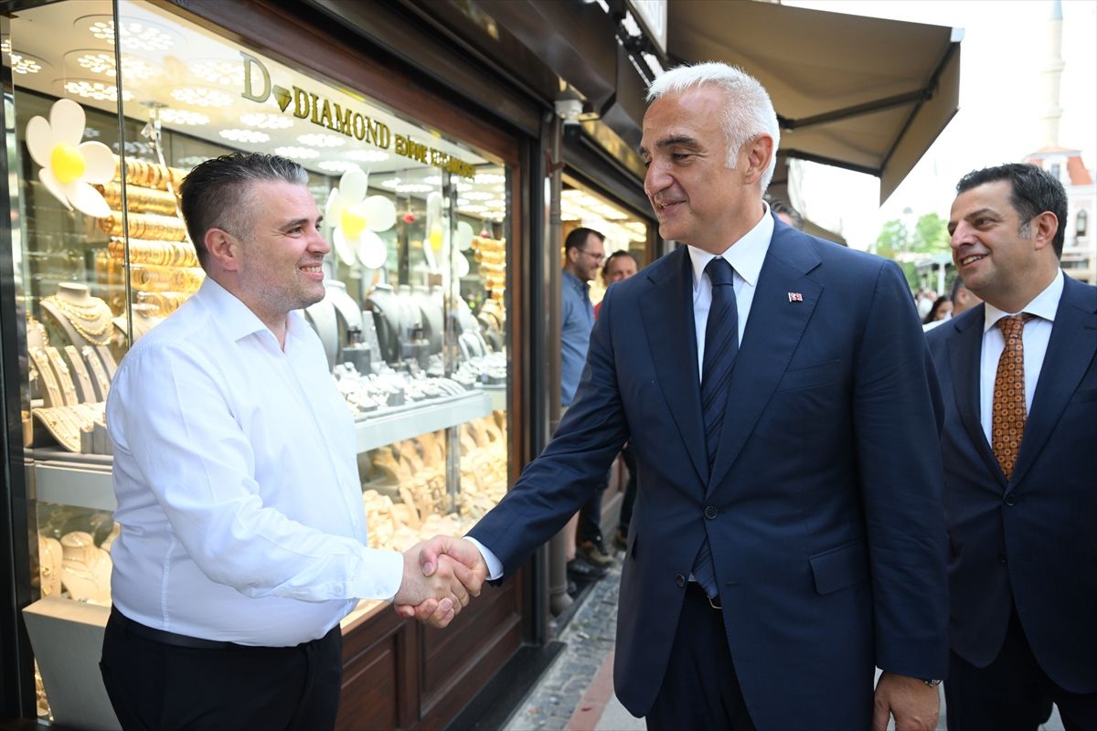 Kültür ve Turizm Bakanı Ersoy, Edirne’de “Sokak Sağlıklaştırma” çalışmalarını inceledi