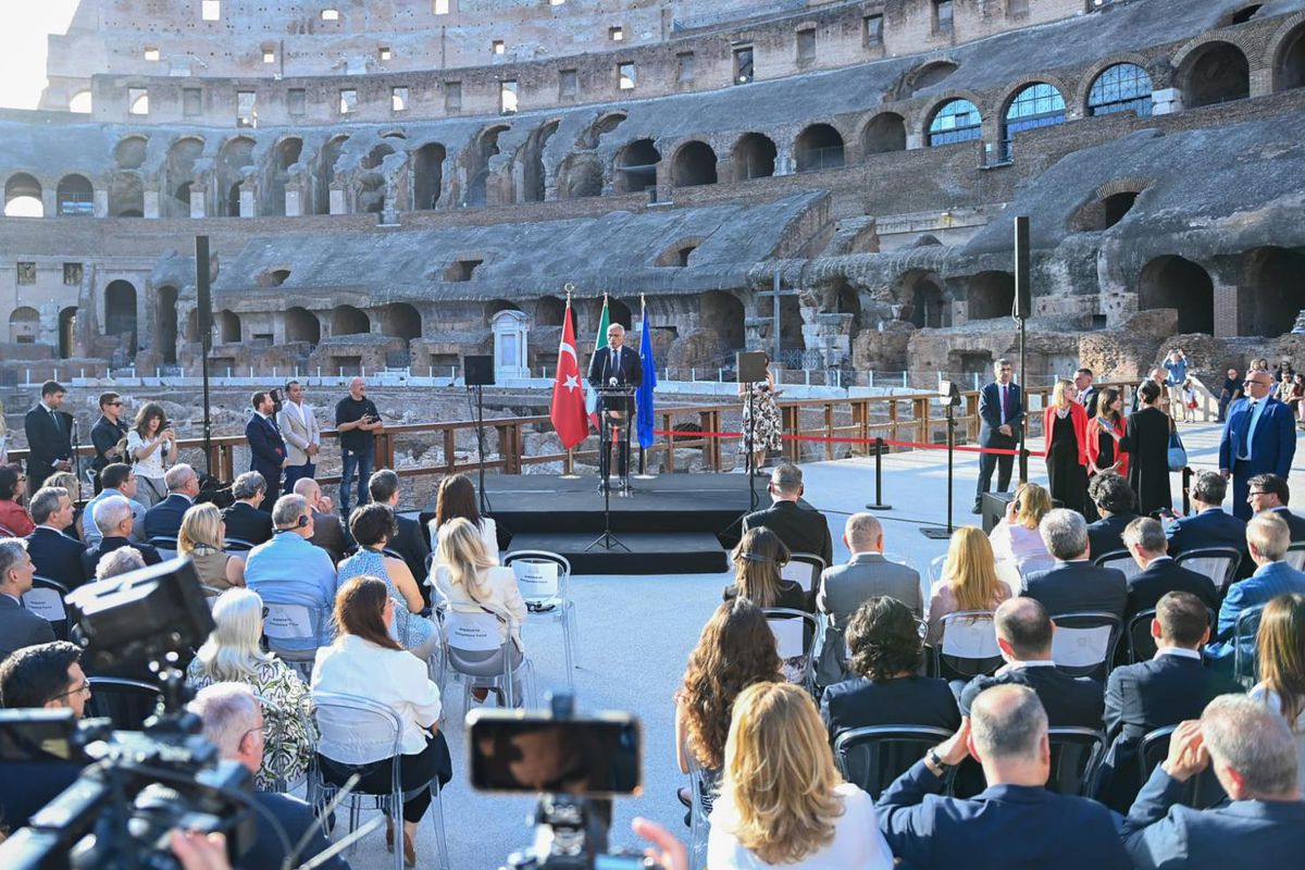 Kültür ve Turizm Bakanlığı’ndan Roma’ya kültürel diploması çıkarması