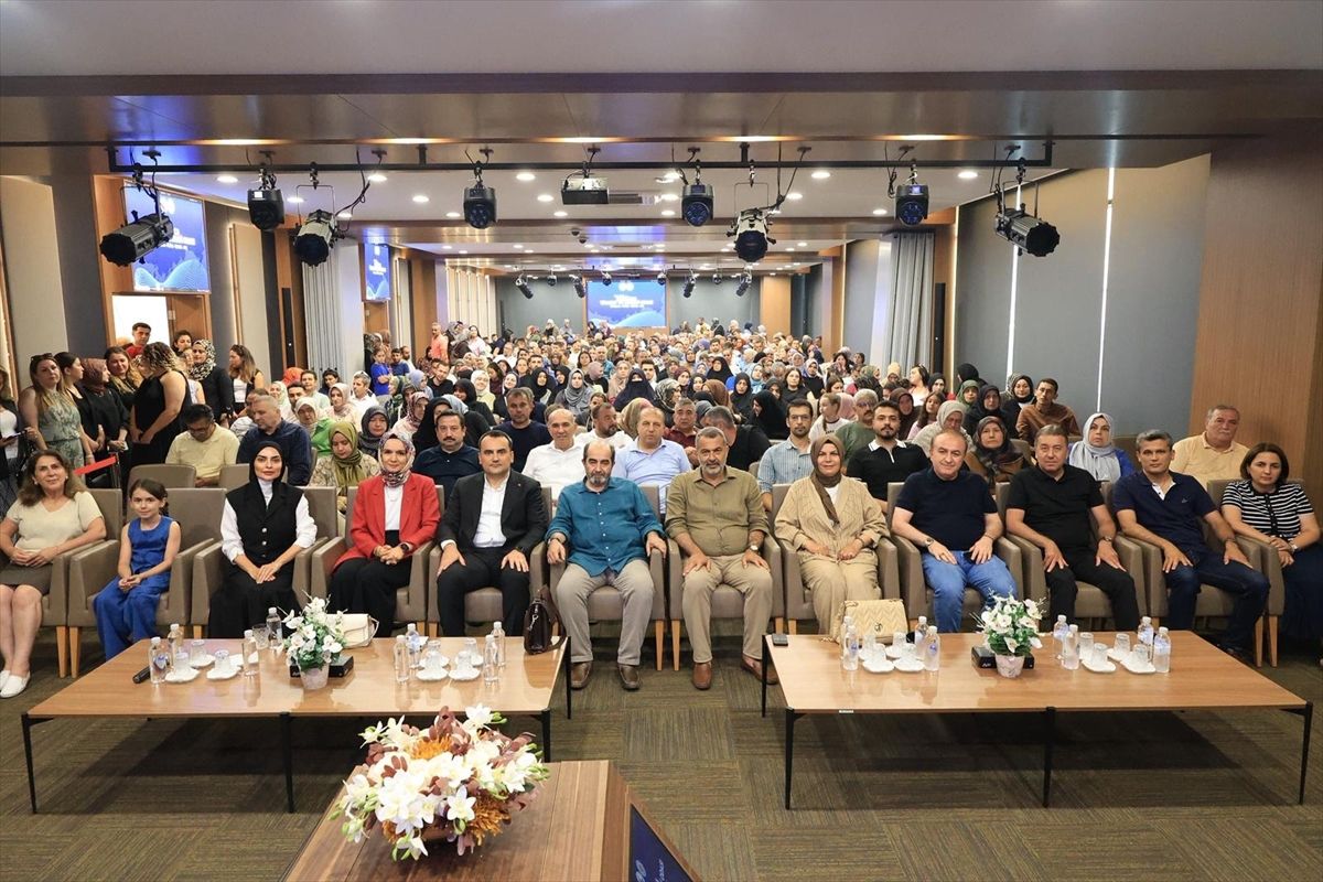 Kumluca’da Kalpten Kalbe Konferansı