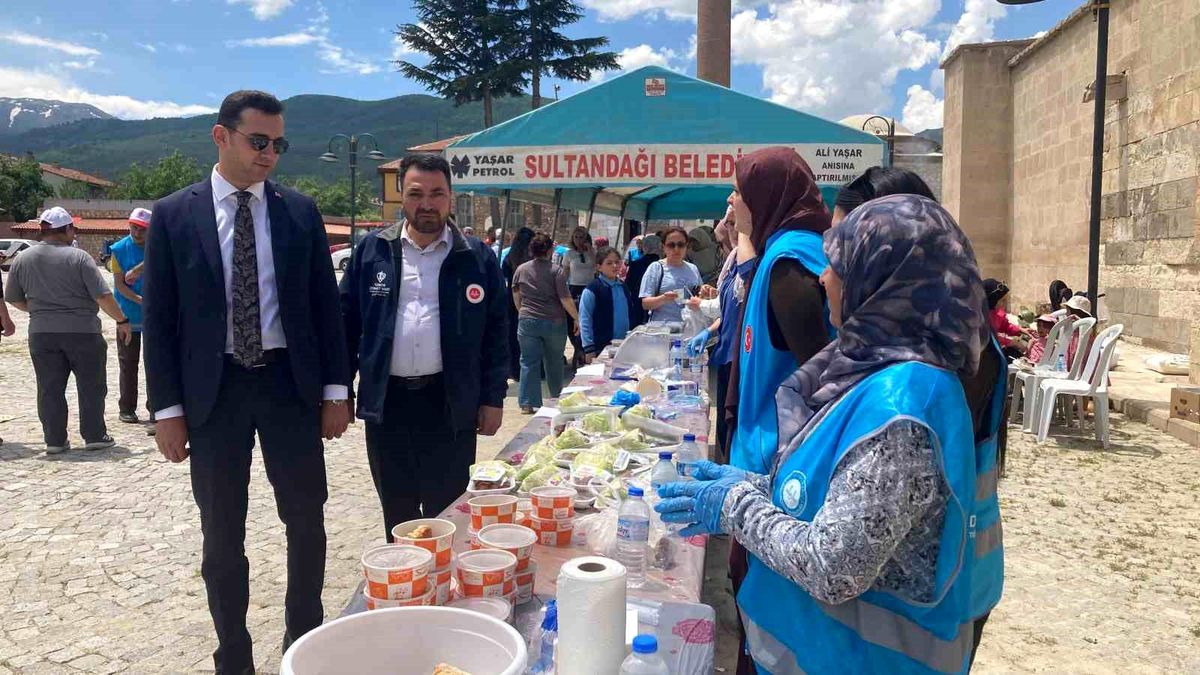Sultandağı’nda Hayır Çarşısı Düzenlendi