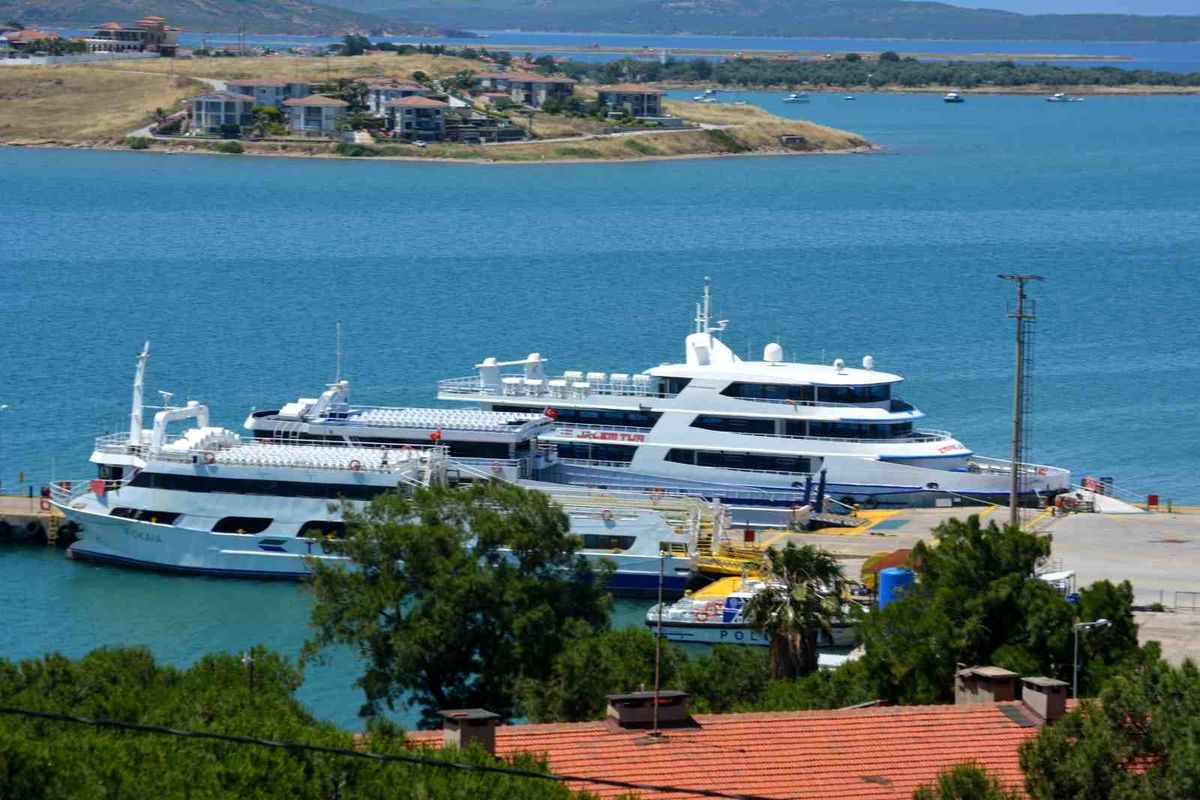 Ayvalık-Midilli Seferleri Bayramda Canlandı