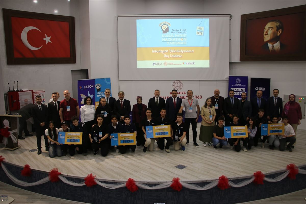 Liseli Mucitler Kütahya’da Ödüllendirildi