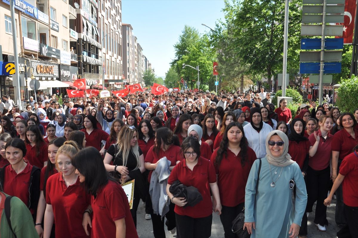 Kütahya’da Mesleki Eğitim Fuarı Açıldı