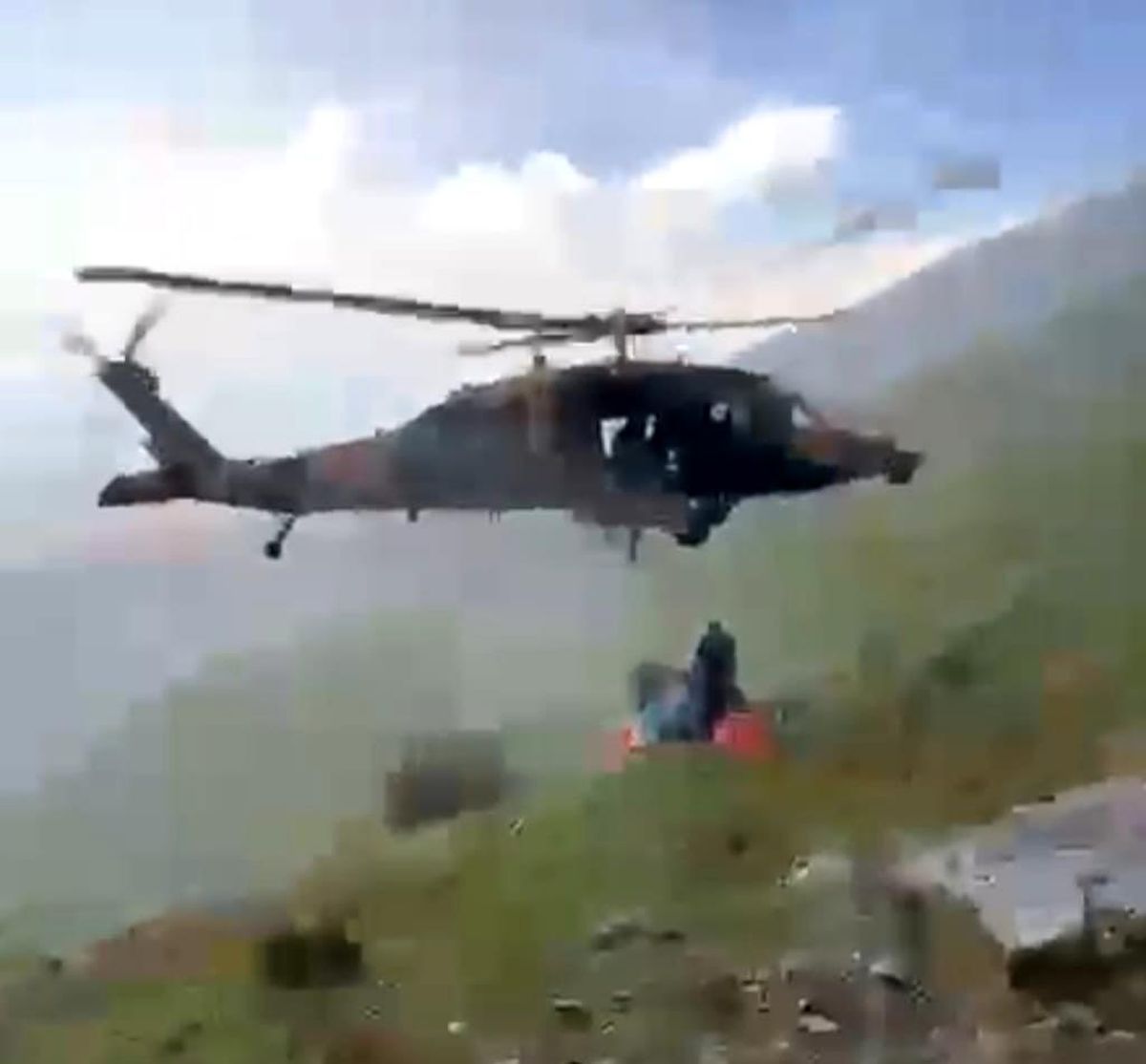 Kalp Krizi Geçiren Adam Helikopterle Kurtarıldı