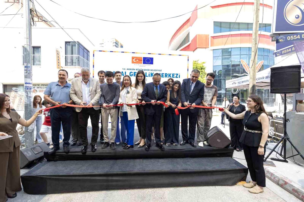 Mersin’de gençleri geleceğin mesleklerine hazırlayacak merkez açıldı