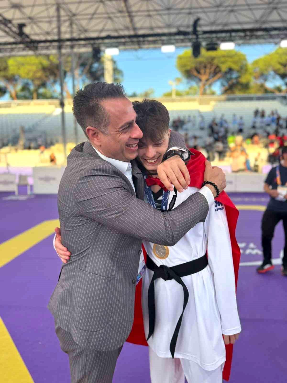 Berkay Erer, WT Roma Grand Prix’te Altın Madalya Kazandı