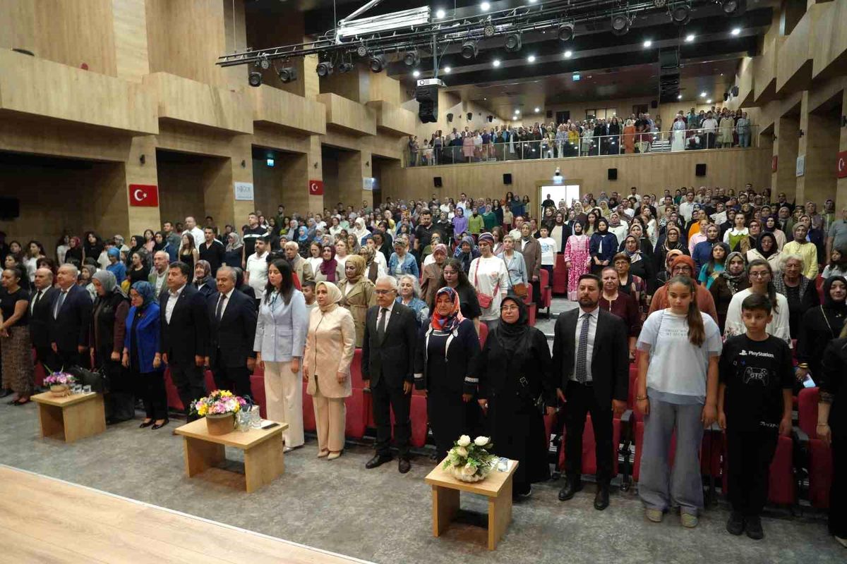 Nahita’nın Renkleri Defilesi Niğde’de Yapıldı