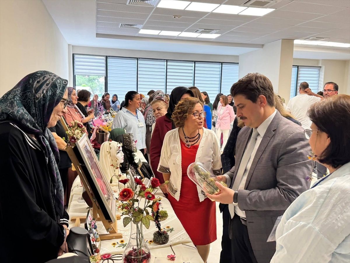 Nallıhan’da Yıl Sonu Sergisi Açıldı