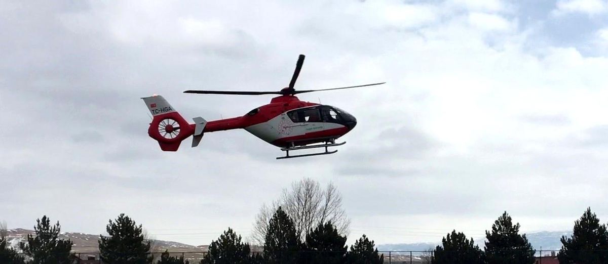 Nefes Darlığı Olan Hasta Helikopterle Taşındı