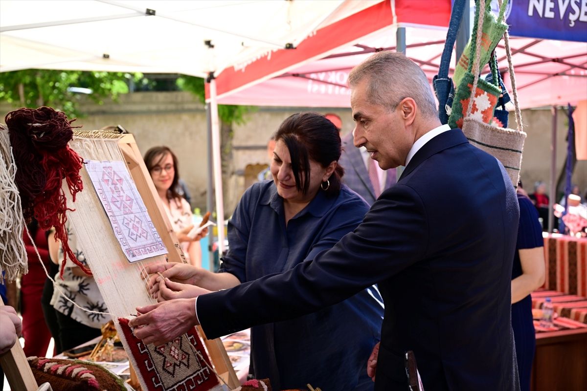 Hayat Boyu Öğrenme Haftası Sergisi Açıldı