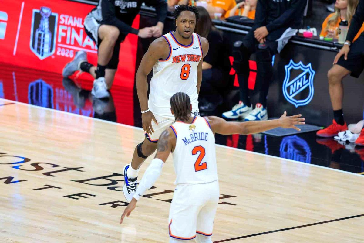 Knicks, Finalde Spurs’u Yendi