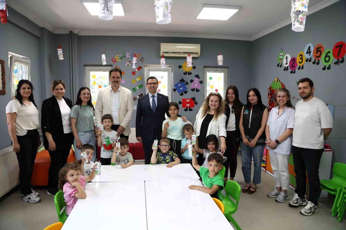 Nilüfer Belediyesi çocukların süt tüketimini destekliyor