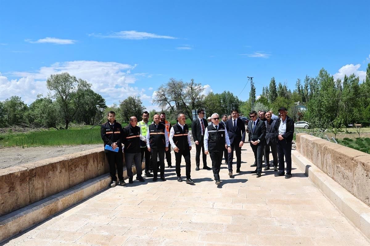 Sivas’taki Tarihi Köprüler Restore Ediliyor