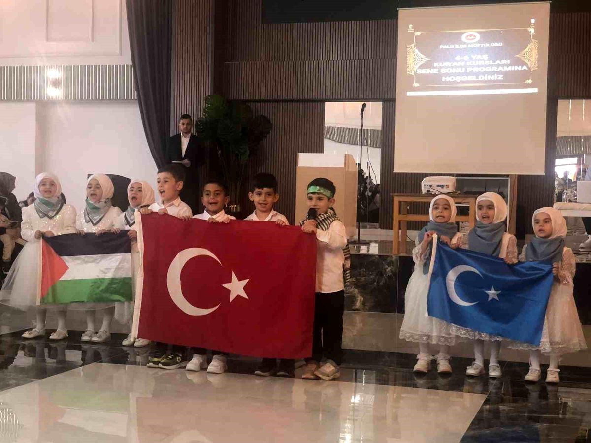 Palu’da Miniklerin Kur’an Mezuniyeti