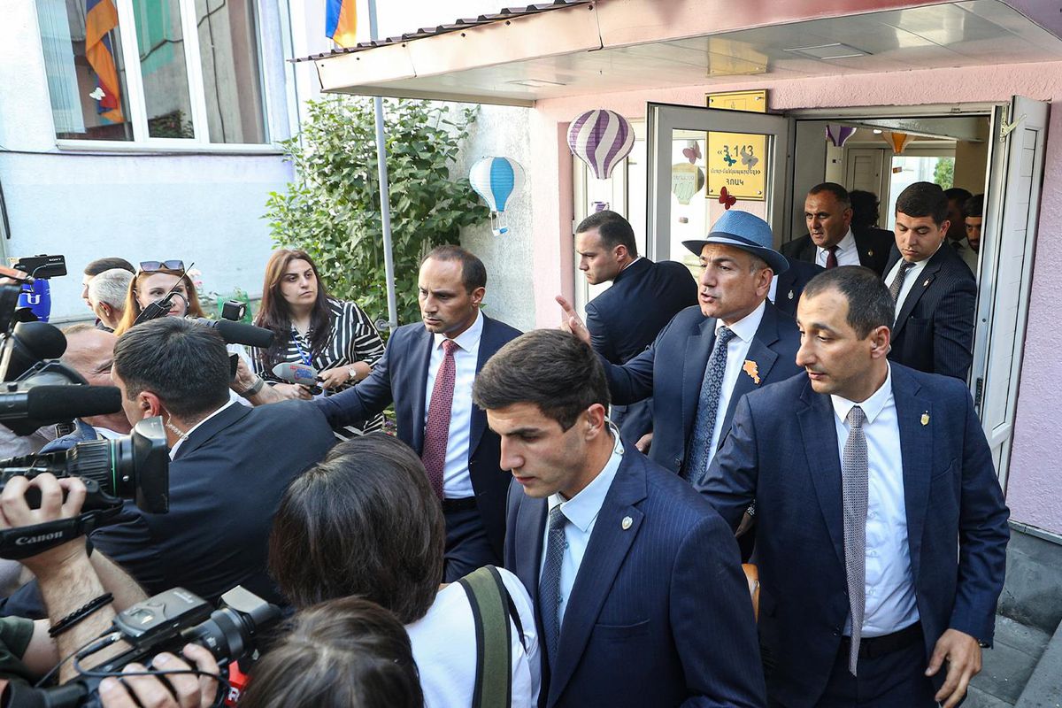 Ermenistan Başbakanı Paşinyan oyunu kullandıktan sonra Türkiye’ye mesaj verdi