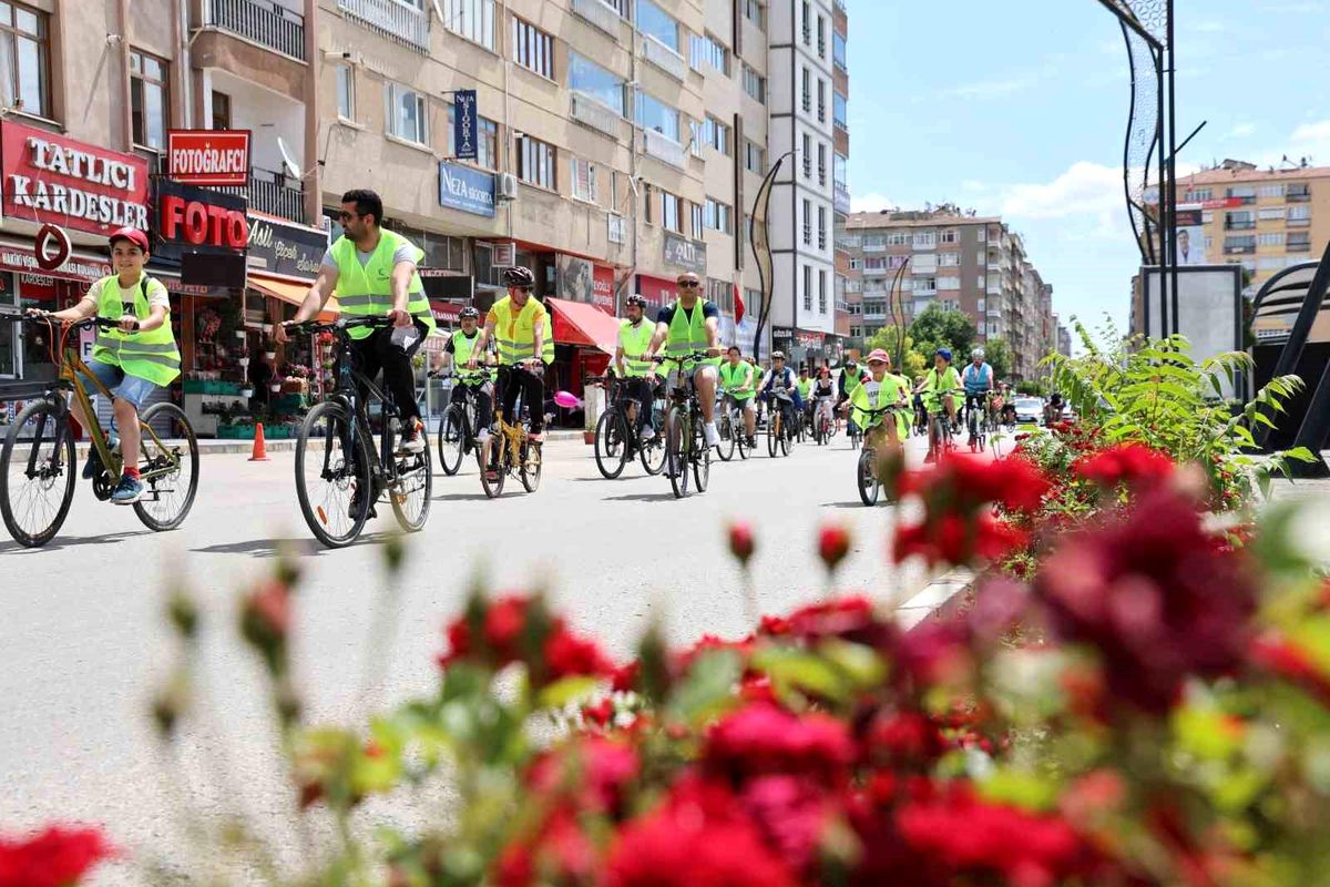 Elazığ’da Bağımlılıkla Mücadele İçin Bisiklet Turu