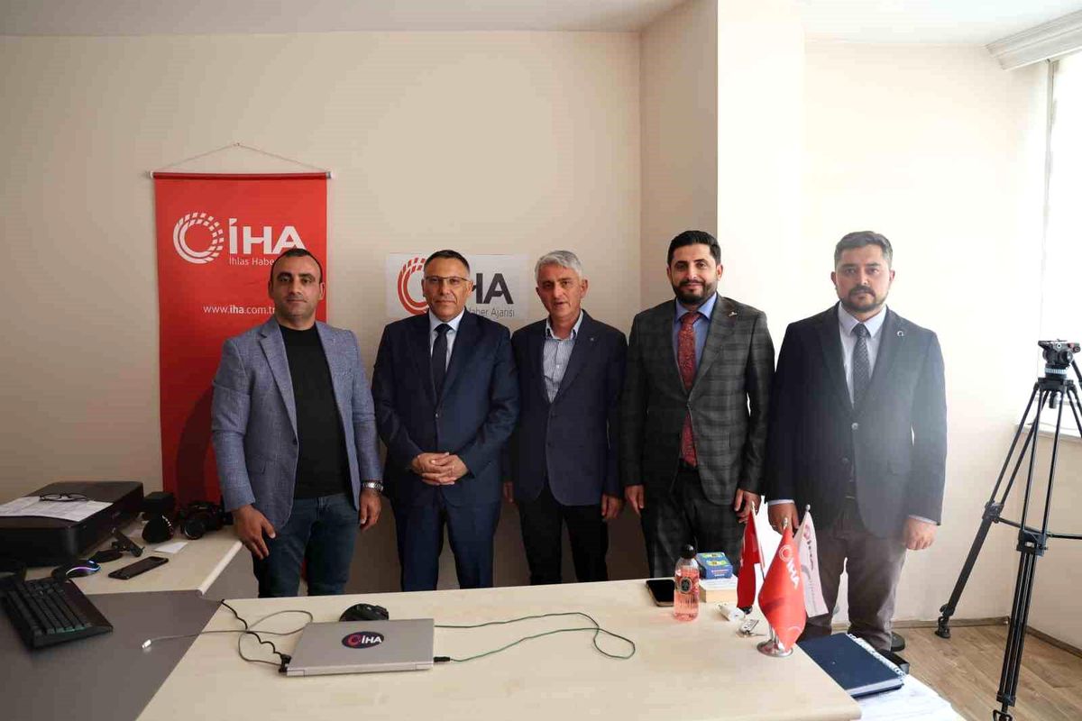 Iğdır Üniversitesi Rektörü İHA’yı Ziyaret Etti