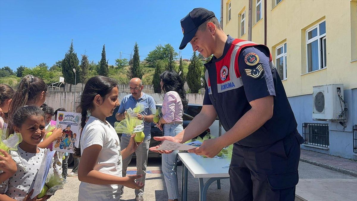 Öğrencilere Çevre Bilinci Eğitimi