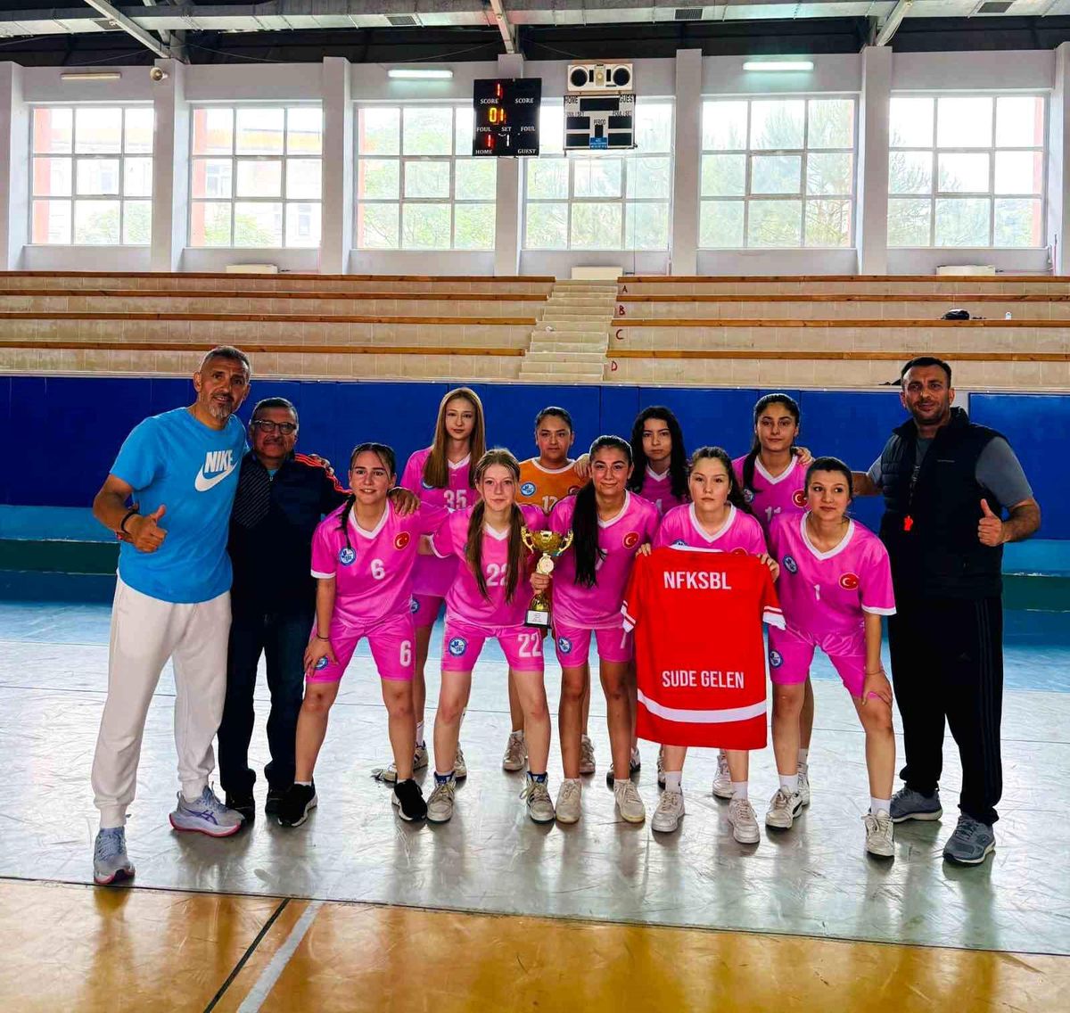 Necip Fazıl Lisesi Futsal’da Çifte Şampiyonluk