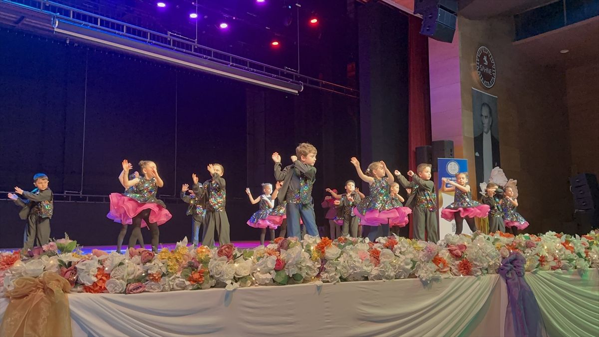 Yörelerle Dans Projesi Kapanış Programı