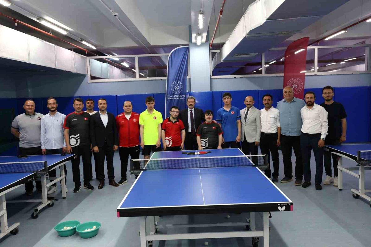 Samsunlu Sporculara Vali Tavlı’dan Destek